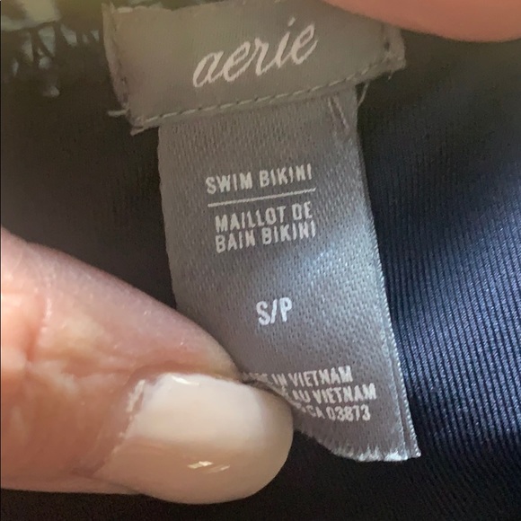 Aerie yellow and navy daisy bikin - Picture 6 of 7